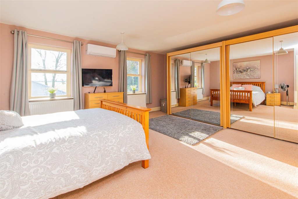 Images for Chelveston Road, Stanwick, Wellingborough EAID:oscarjamesapi BID:6