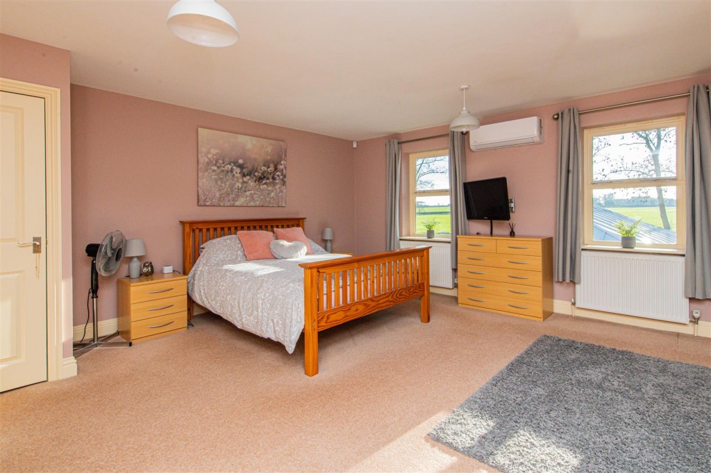 Images for Chelveston Road, Stanwick, Wellingborough EAID:oscarjamesapi BID:6