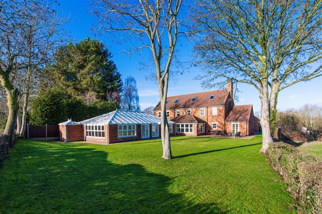 Images for Chelveston Road, Stanwick, Wellingborough EAID:oscarjamesapi BID:6