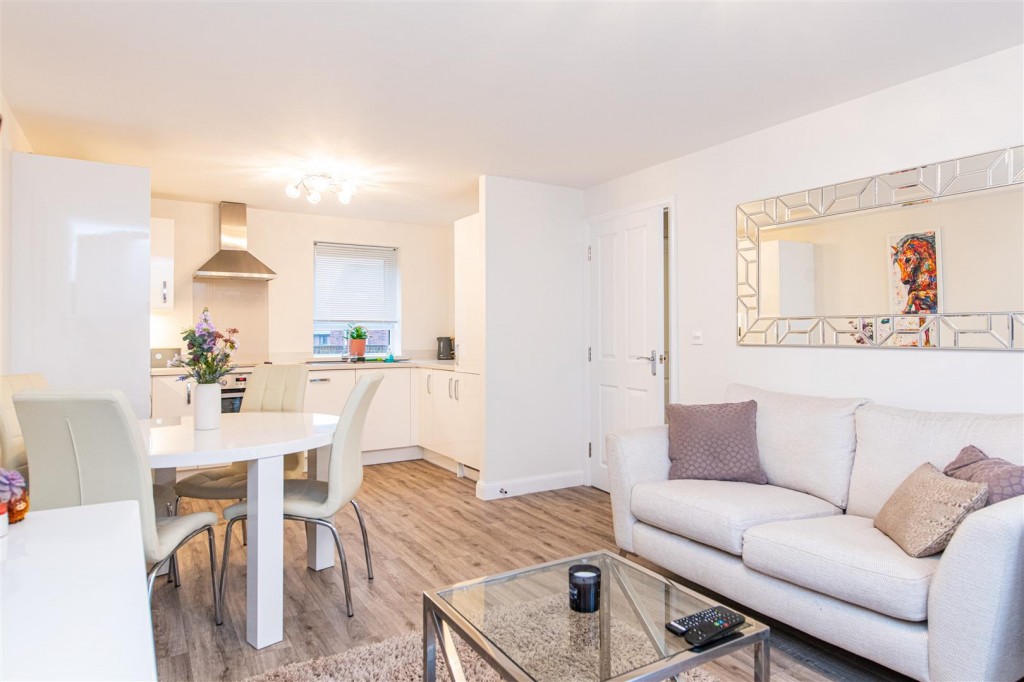 Images for Flat 1, 25, Bunnet Road, Wellingborough EAID:oscarjamesapi BID:6