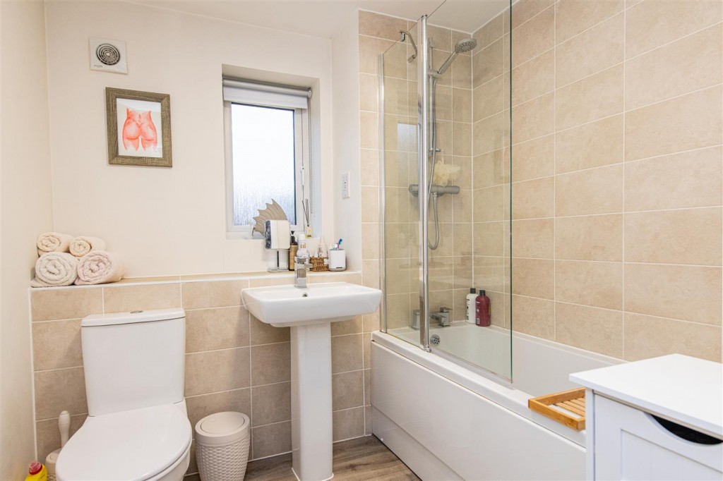 Images for Flat 1, 25, Bunnet Road, Wellingborough EAID:oscarjamesapi BID:6