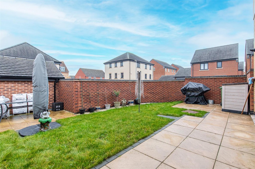 Images for Slough Close, Corby EAID:oscarjamesapi BID:4