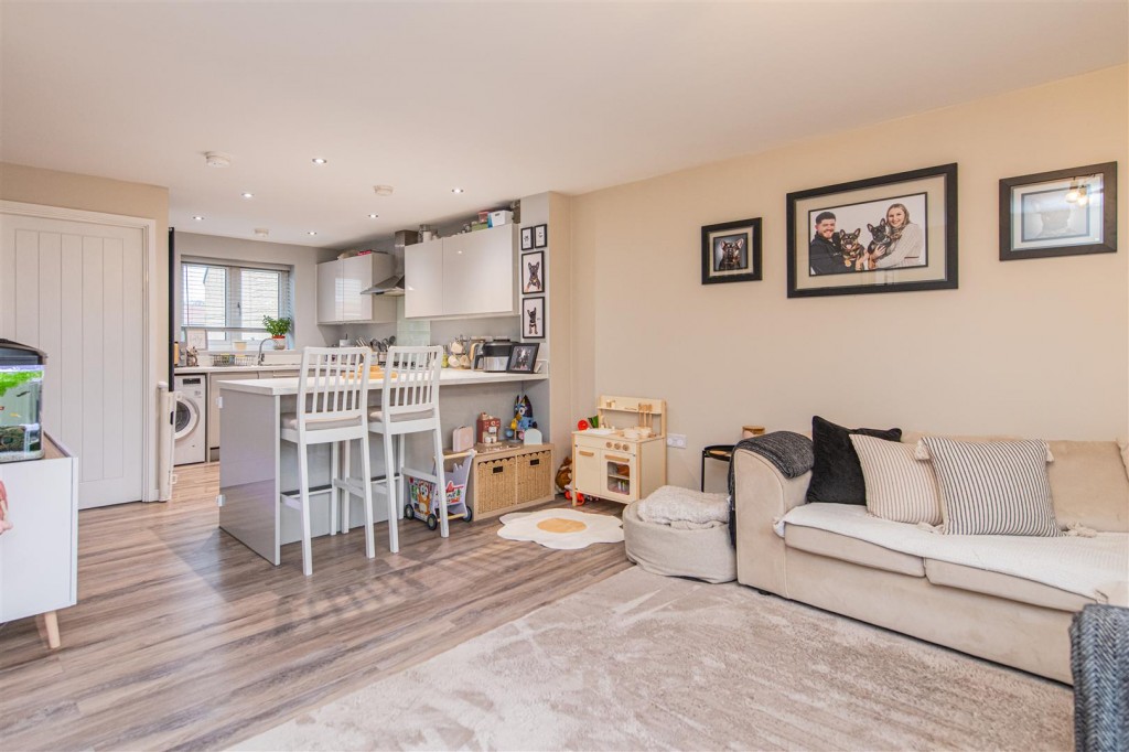 Images for Peridot Drive, Wellingborough EAID:oscarjamesapi BID:6