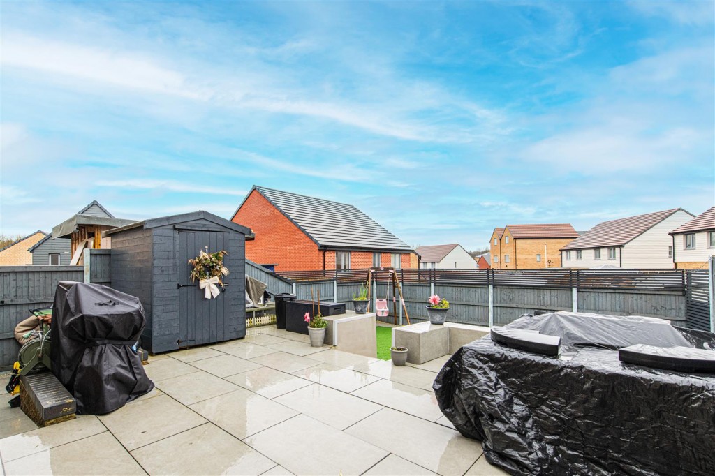 Images for Peridot Drive, Wellingborough EAID:oscarjamesapi BID:6