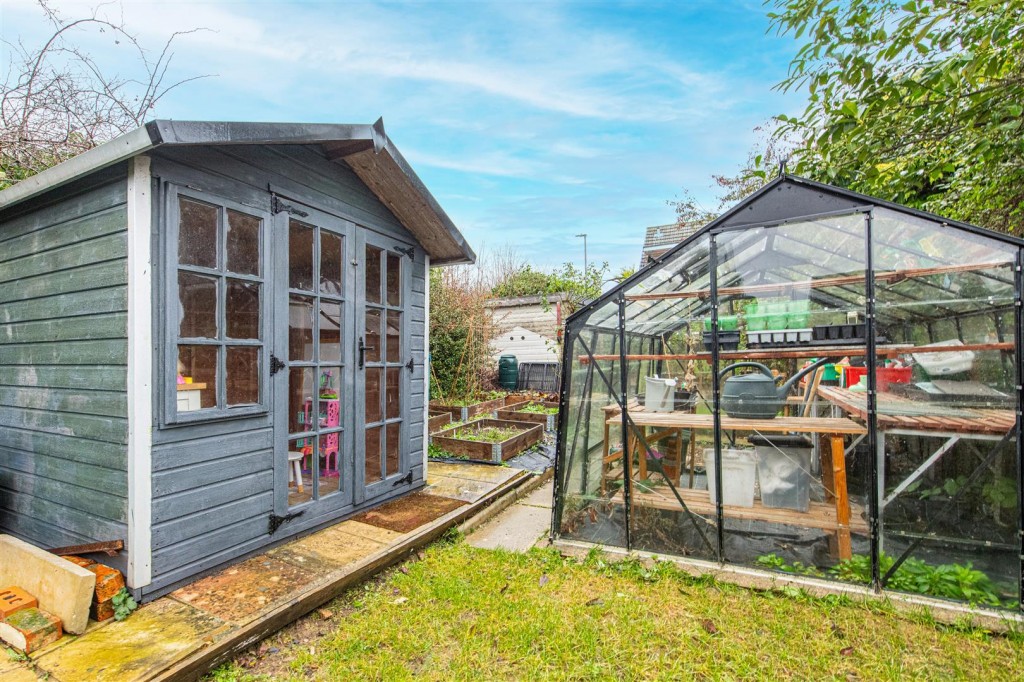 Images for Fitzwilliam Drive, Barton Seagrave EAID:oscarjamesapi BID:3