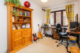 Images for Tainty Close, Finedon