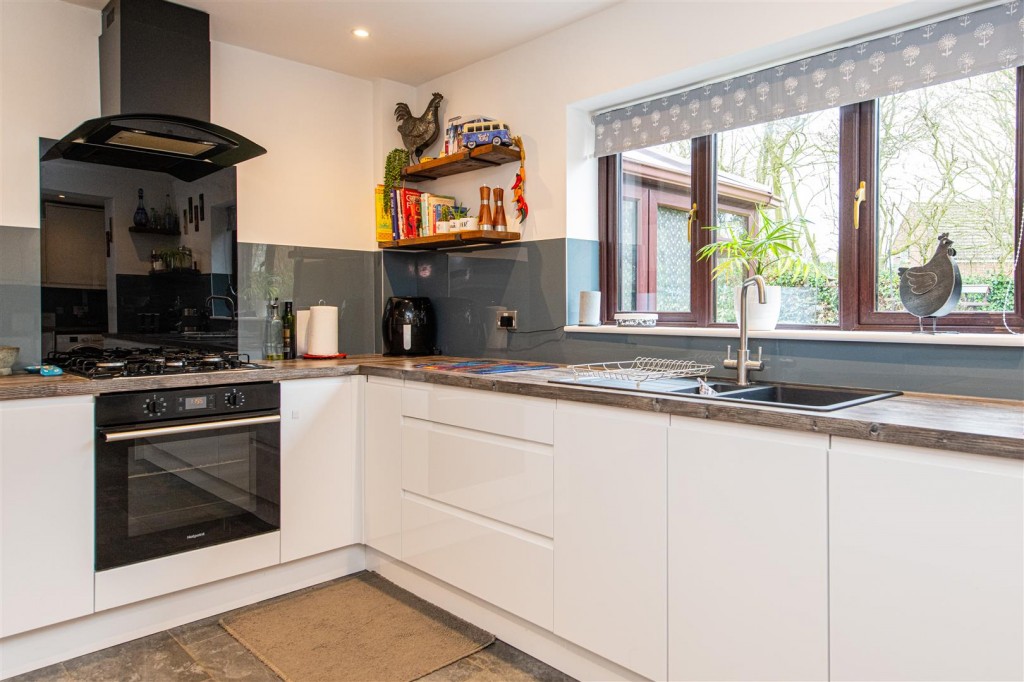 Images for Tainty Close, Finedon EAID:oscarjamesapi BID:3