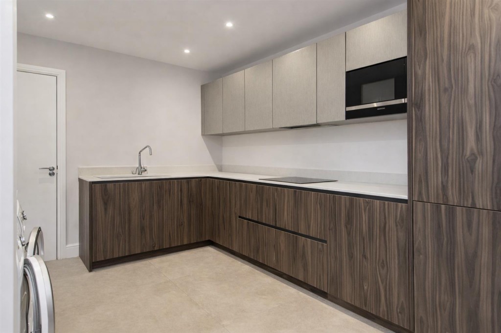 Images for SUPERB INVESTMENT OPPORTUNITY -HMO -York Road, Kettering EAID:oscarjamesapi BID:2