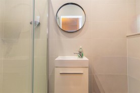 Images for SUPERB INVESTMENT OPPORTUNITY -HMO -York Road, Kettering