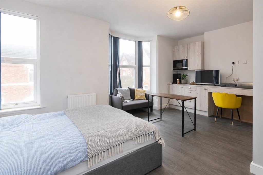 Images for SUPERB INVESTMENT OPPORTUNITY -HMO -York Road, Kettering EAID:oscarjamesapi BID:2