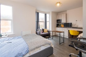 Images for SUPERB INVESTMENT OPPORTUNITY -HMO -York Road, Kettering