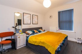 Images for SUPERB INVESTMENT OPPORTUNITY -HMO -York Road, Kettering