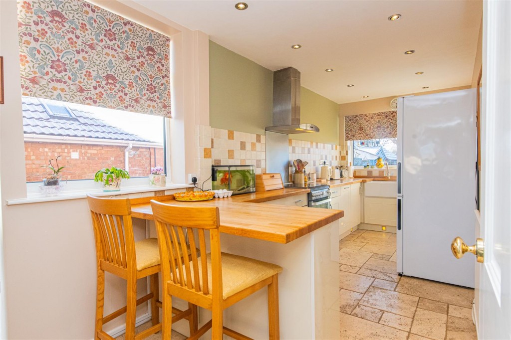 Images for Whitney Road, Burton Latimer EAID:oscarjamesapi BID:3