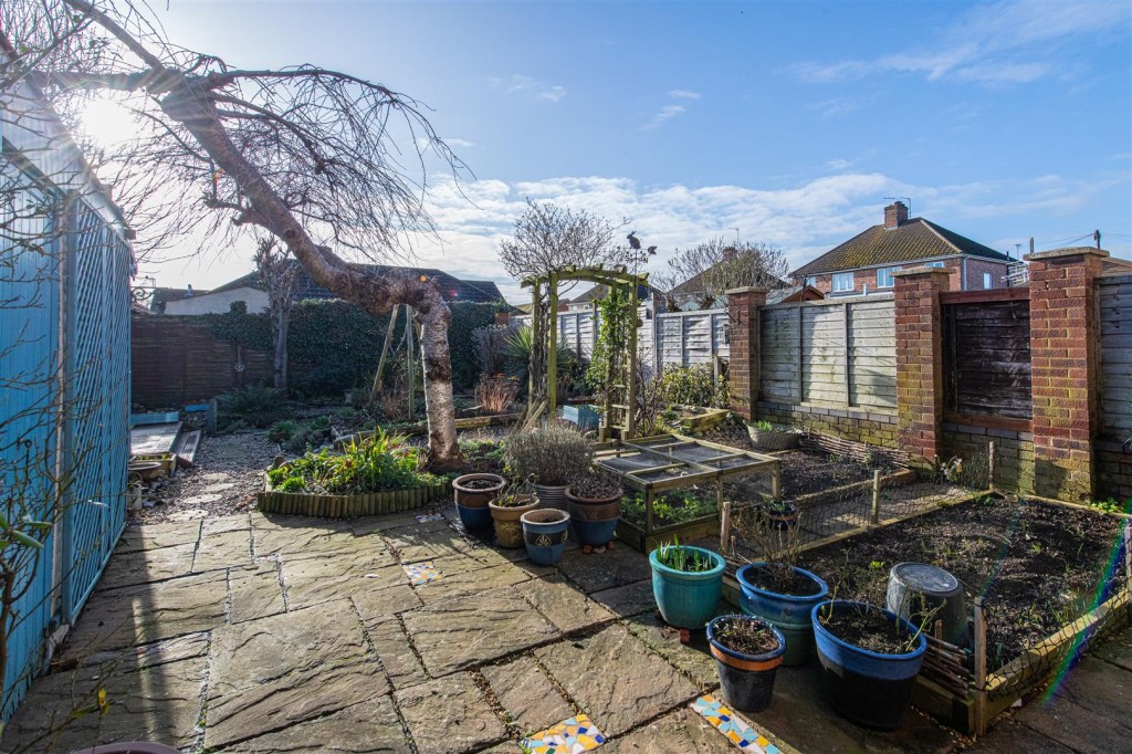 Images for Whitney Road, Burton Latimer EAID:oscarjamesapi BID:3