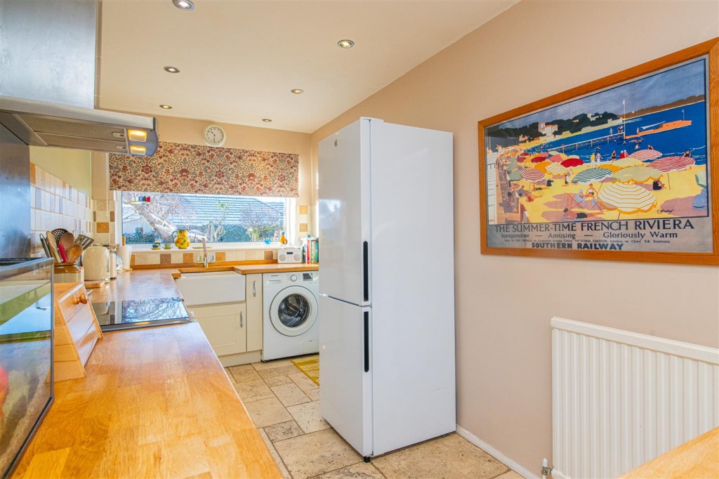 Images for Whitney Road, Burton Latimer EAID:oscarjamesapi BID:3