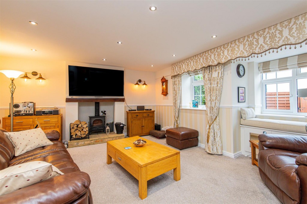 Images for Bakehouse Lane, Burton Latimer EAID:oscarjamesapi BID:3