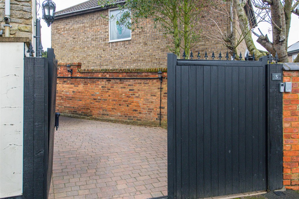 Images for Bakehouse Lane, Burton Latimer EAID:oscarjamesapi BID:3