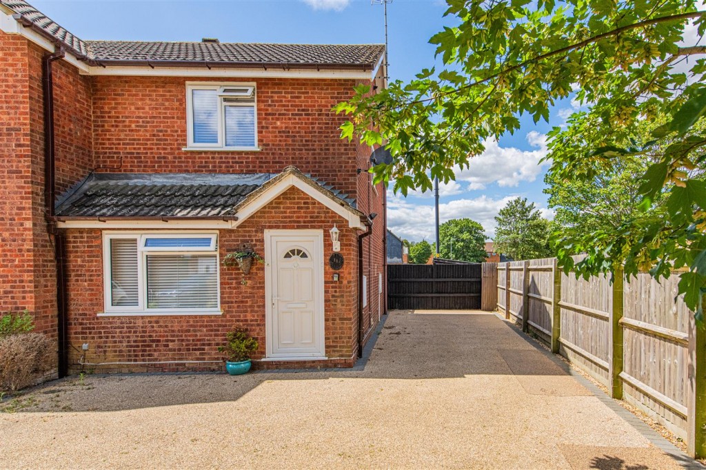 Images for Dale Close, Wellingborough EAID:oscarjamesapi BID:6