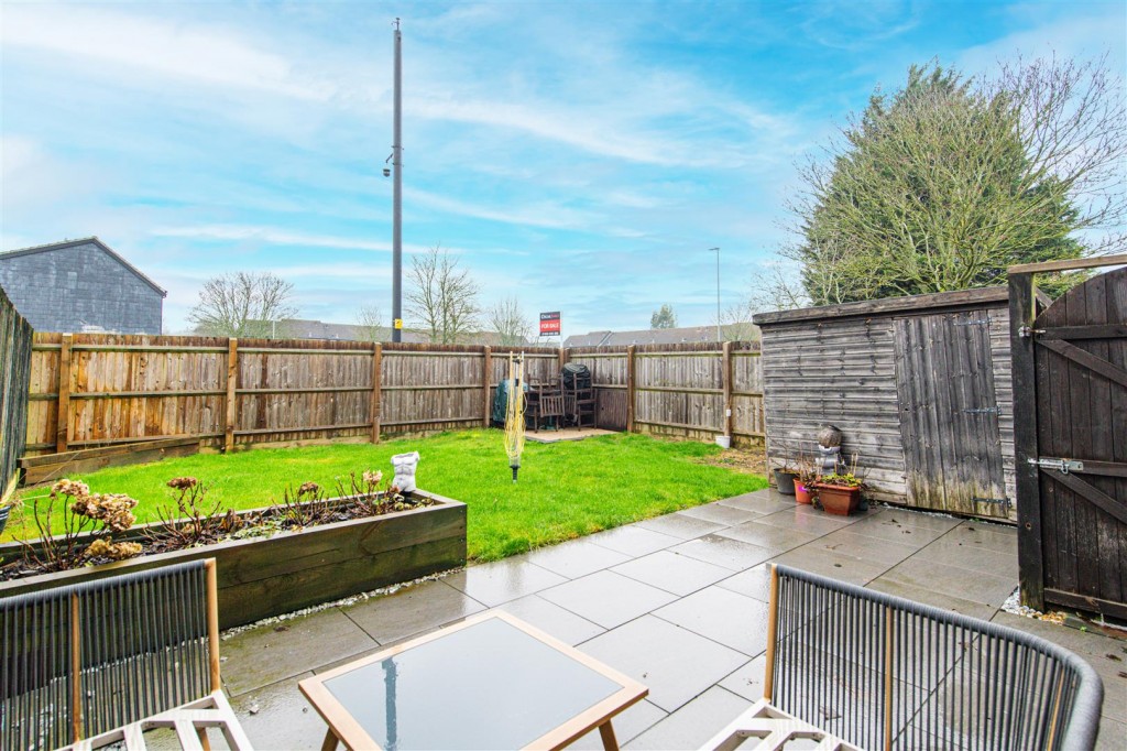 Images for Dale Close, Wellingborough EAID:oscarjamesapi BID:6