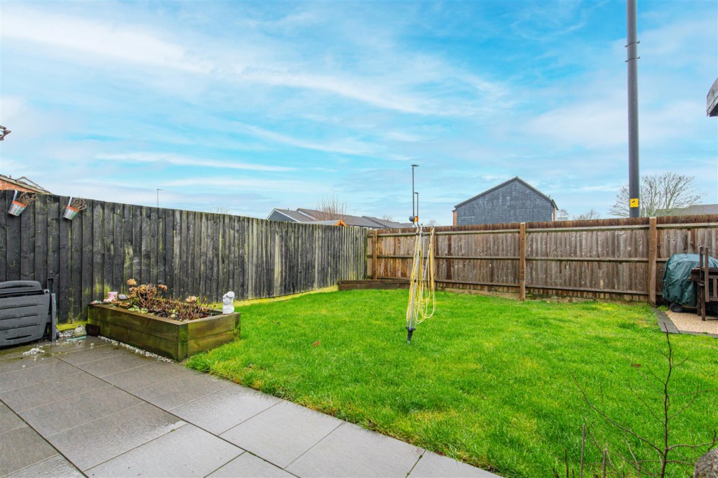 Images for Dale Close, Wellingborough EAID:oscarjamesapi BID:6