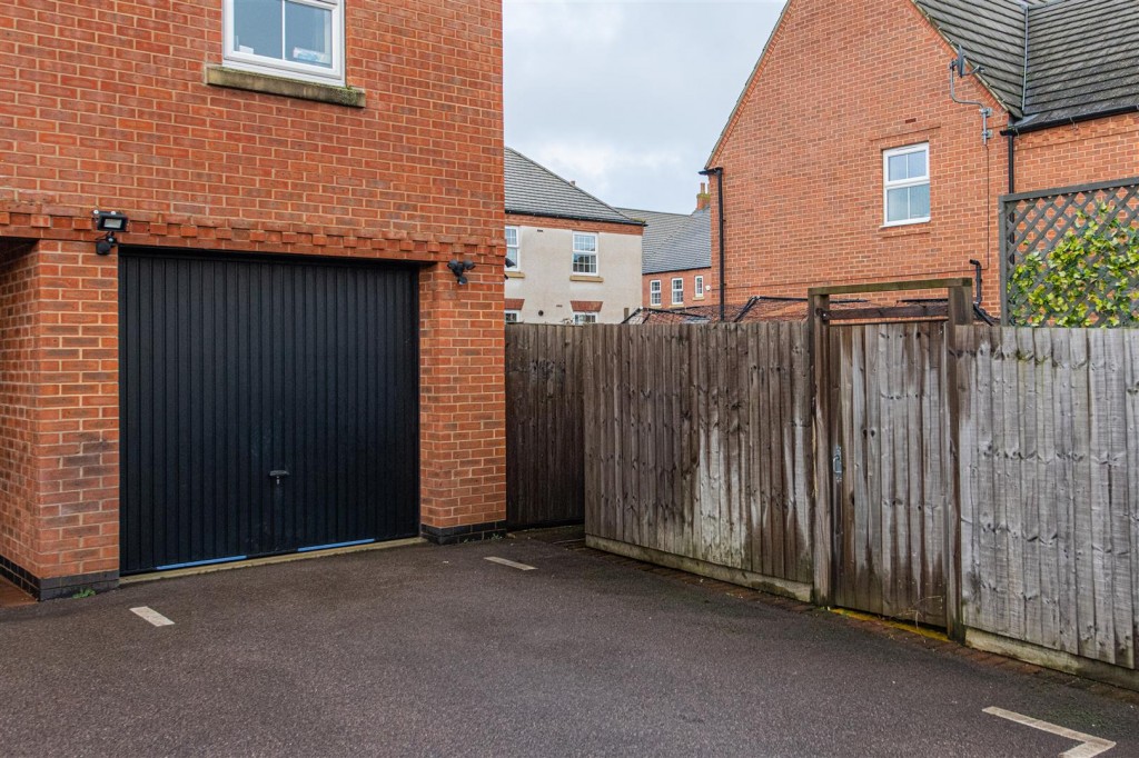 Images for Bush Road, Kibworth Harcourt EAID:oscarjamesapi BID:5