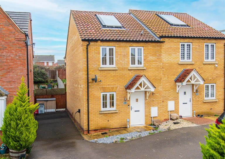 Virginia Crescent, Burton Latimer - EAID:oscarjamesapi, BID:3