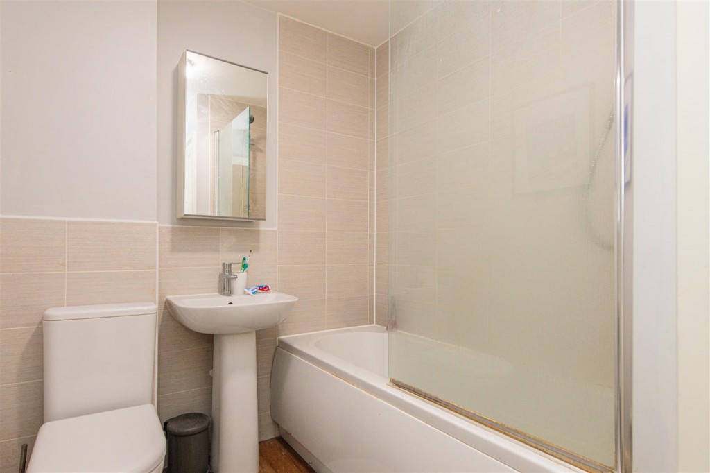 Images for Virginia Crescent, Burton Latimer EAID:oscarjamesapi BID:3