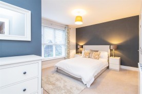 Images for Lake Drive, Weldon