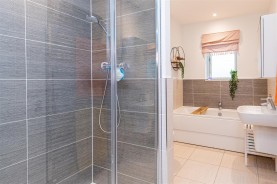 Images for Lake Drive, Weldon