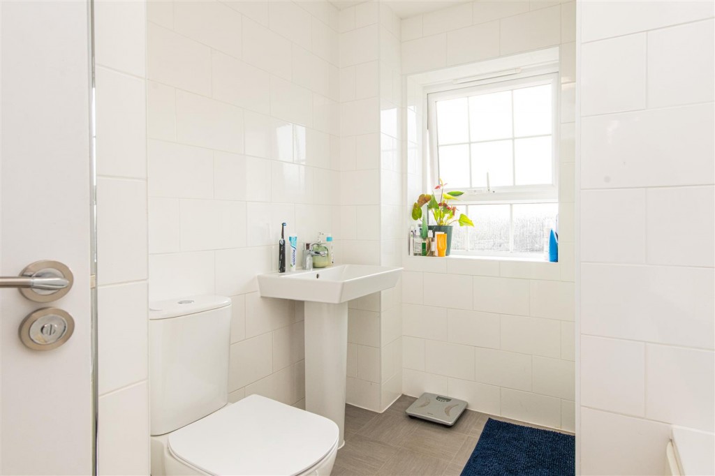 Images for Cherry Tree Drive, Market Harborough EAID:oscarjamesapi BID:5