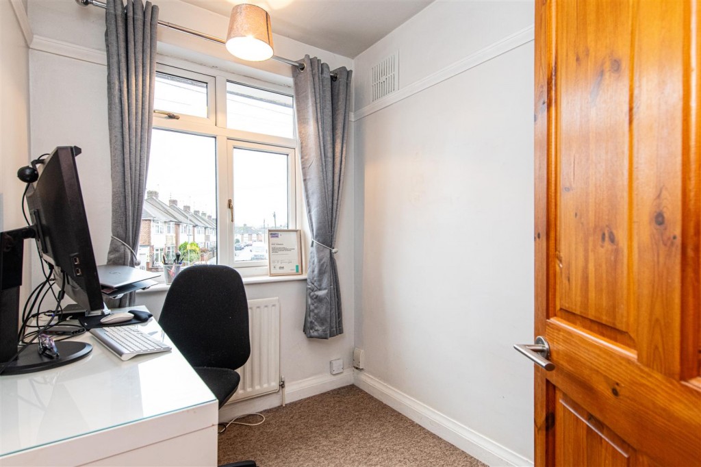 Images for Pipers Hill Road, Kettering EAID:oscarjamesapi BID:2