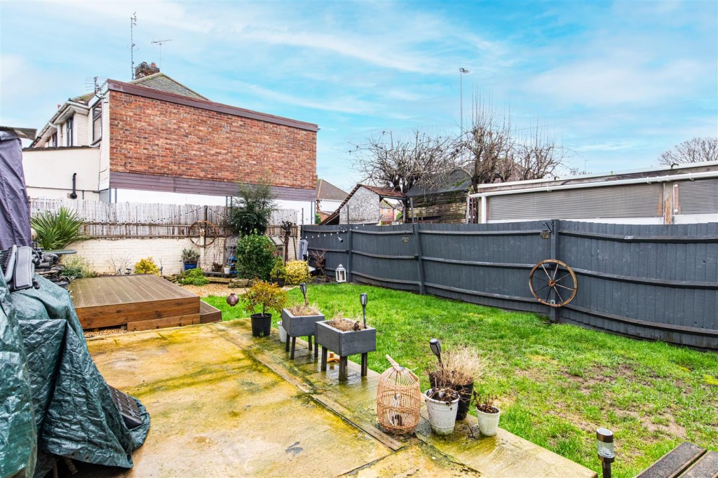 Images for Pipers Hill Road, Kettering EAID:oscarjamesapi BID:2