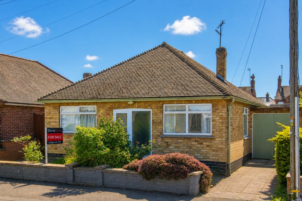 Images for Neale Avenue, Kettering EAID:oscarjamesapi BID:2