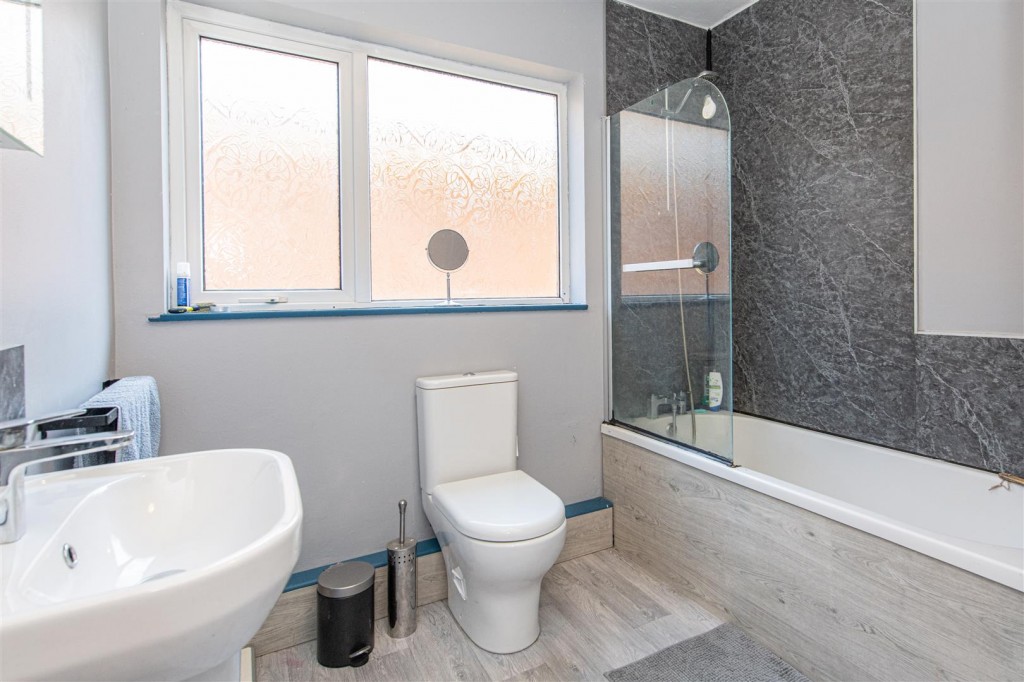 Images for Neale Avenue, Kettering EAID:oscarjamesapi BID:2