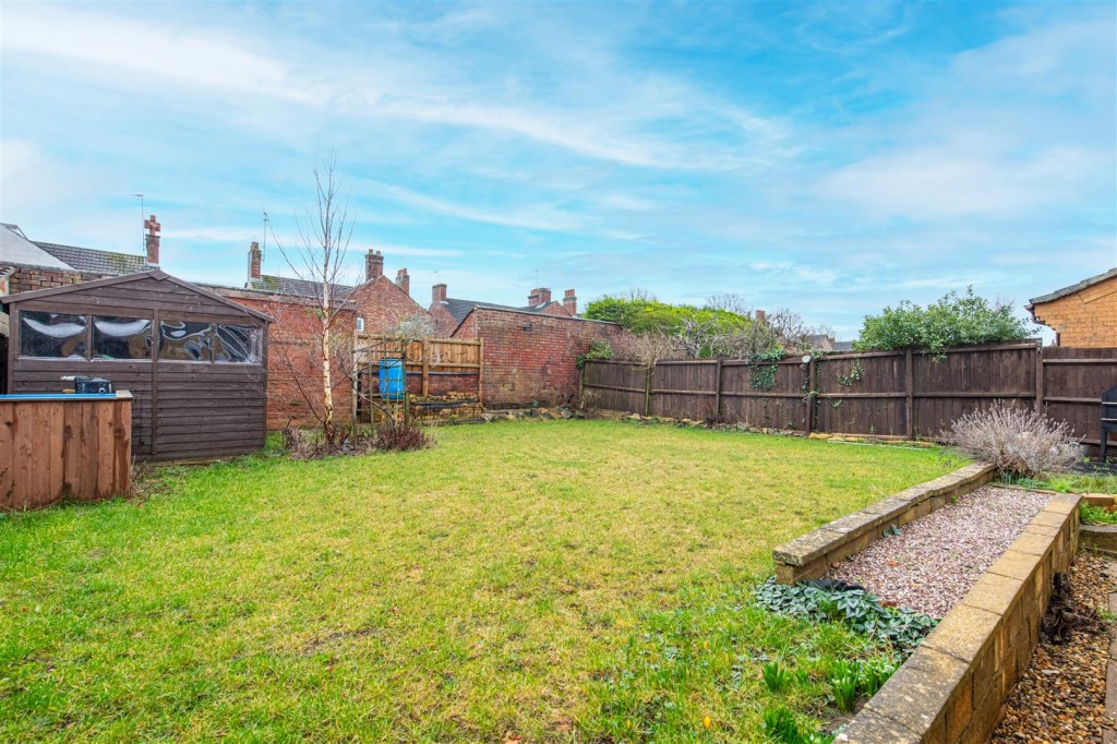 Images for Neale Avenue, Kettering EAID:oscarjamesapi BID:2