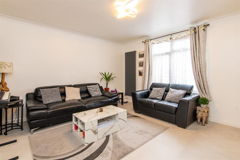 Images for Birch Road, Kettering EAID:oscarjamesapi BID:2