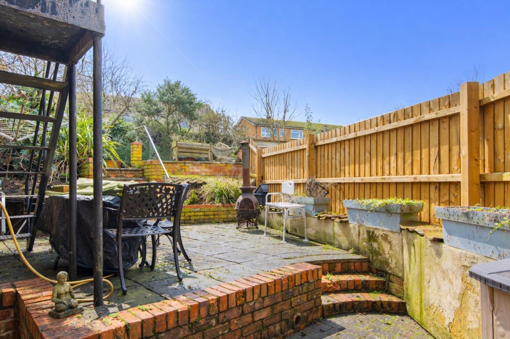 Images for Dolben Square, Finedon EAID:oscarjamesapi BID:3