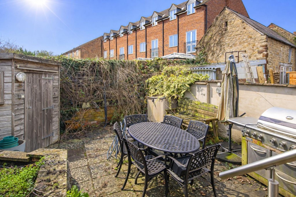 Images for Dolben Square, Finedon EAID:oscarjamesapi BID:3