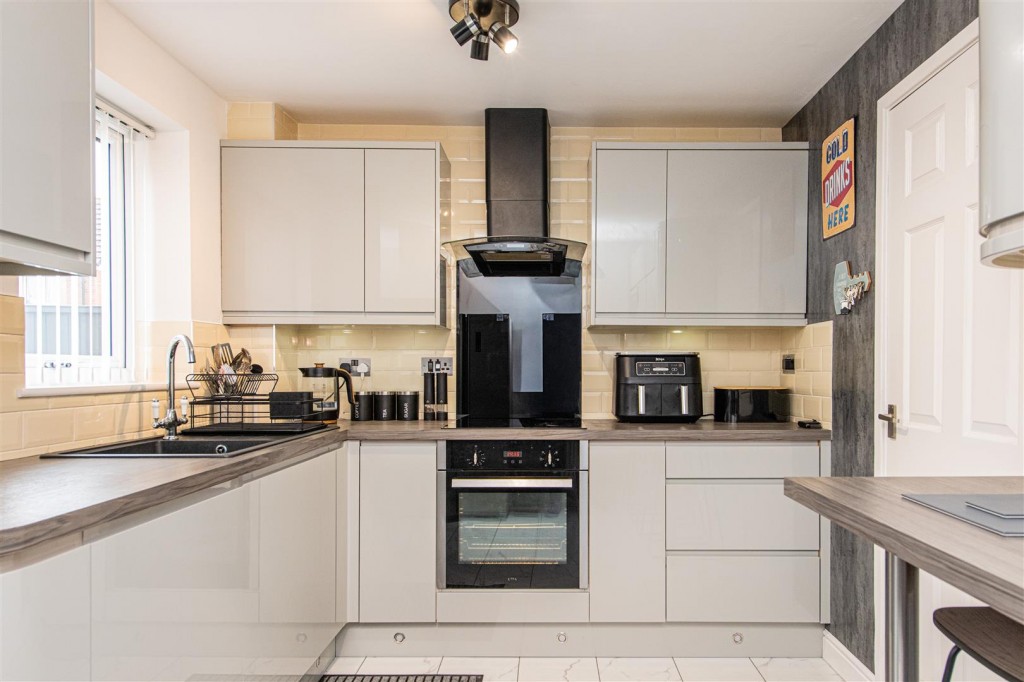 Images for Sycamore Close, Kettering EAID:oscarjamesapi BID:2