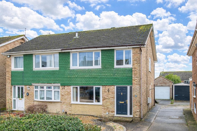 Queensway, Burton Latimer - EAID:oscarjamesapi, BID:3