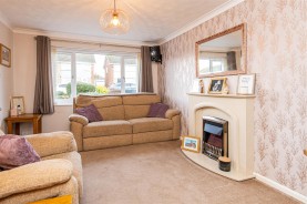 Images for Queensway, Burton Latimer