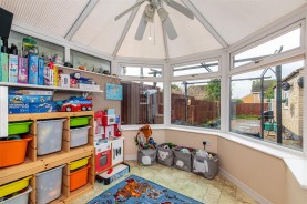 Images for Queensway, Burton Latimer