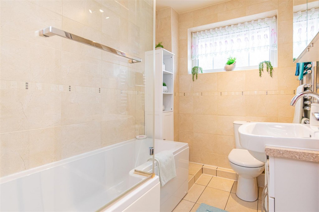 Images for Leicester Close, Kettering EAID:oscarjamesapi BID:2