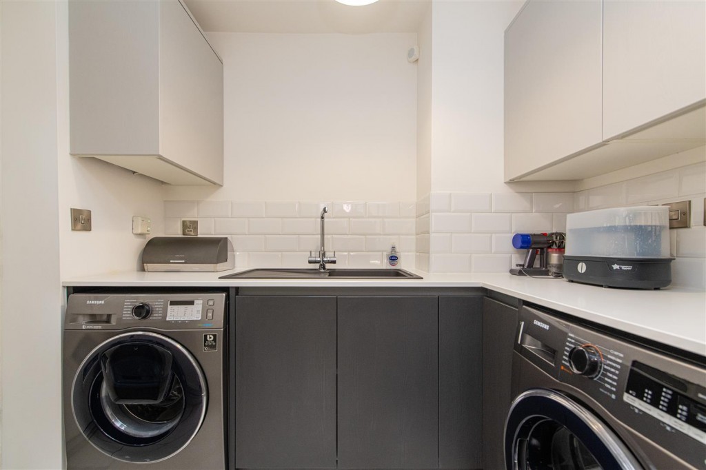 Images for Kempton Close, Corby EAID:oscarjamesapi BID:4