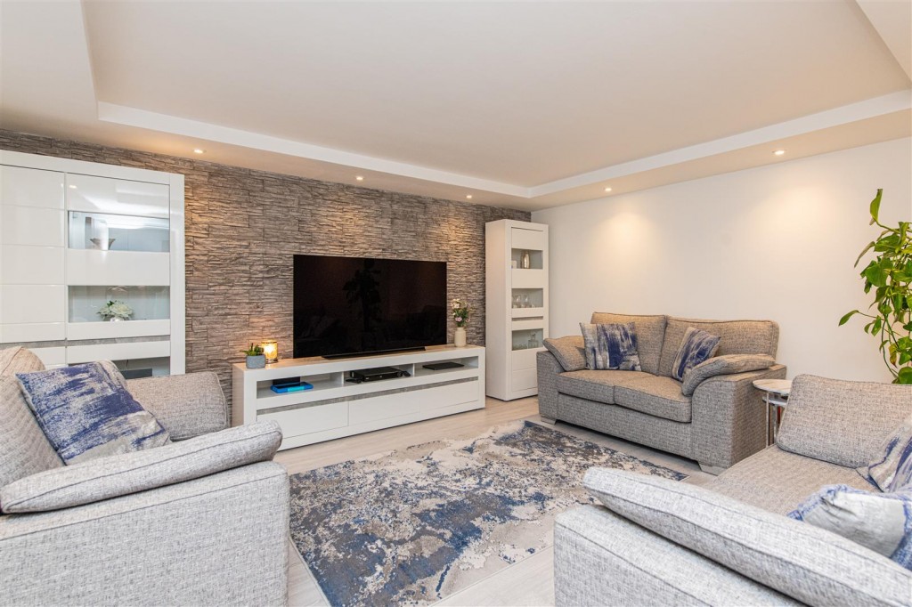 Images for Kempton Close, Corby EAID:oscarjamesapi BID:4