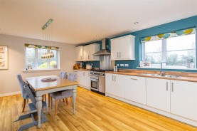 Images for Hunts Field Drive, Gretton, Corby