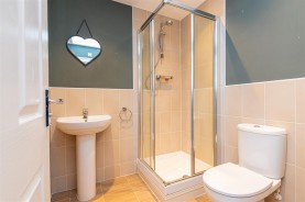 Images for Hunts Field Drive, Gretton, Corby