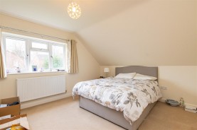 Images for Neale Avenue, Kettering