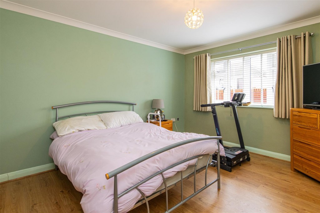 Images for Neale Avenue, Kettering EAID:oscarjamesapi BID:2