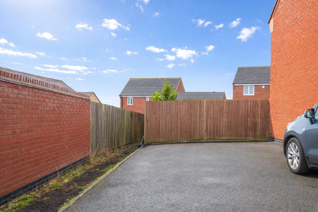 Images for Aintree Road, Corby EAID:oscarjamesapi BID:4